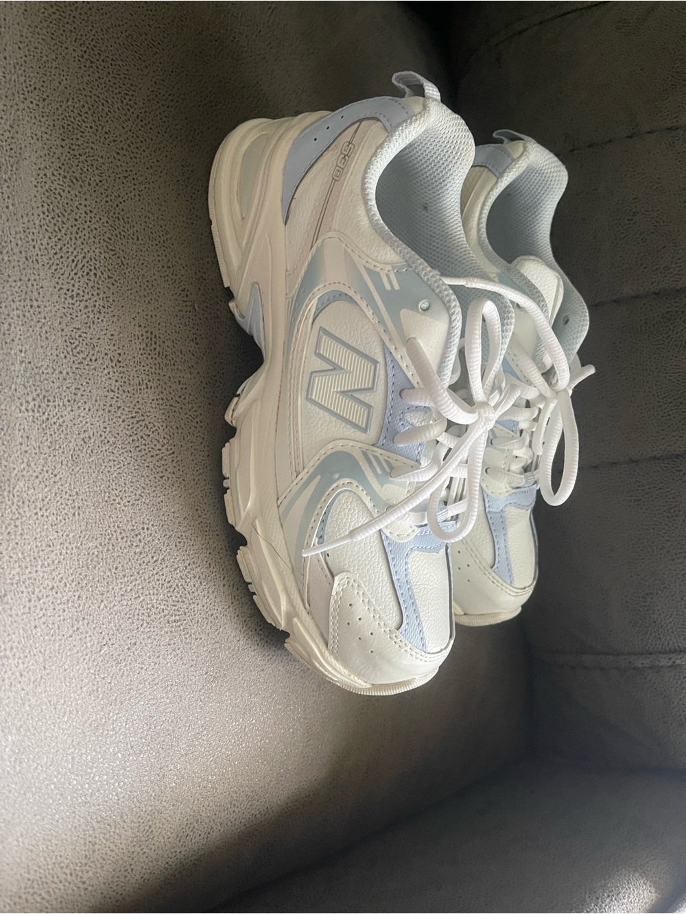 New Balance Women’s White and Light Blue Chunky Lace-Up Sneakers